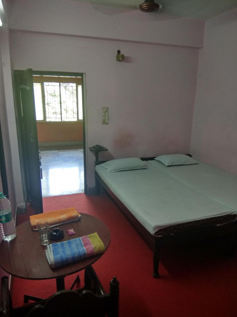 Renu Guest House Calcutta Extérieur photo
