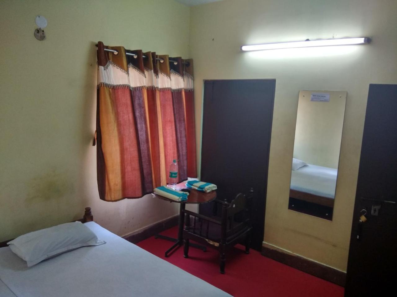 Renu Guest House Calcutta Extérieur photo