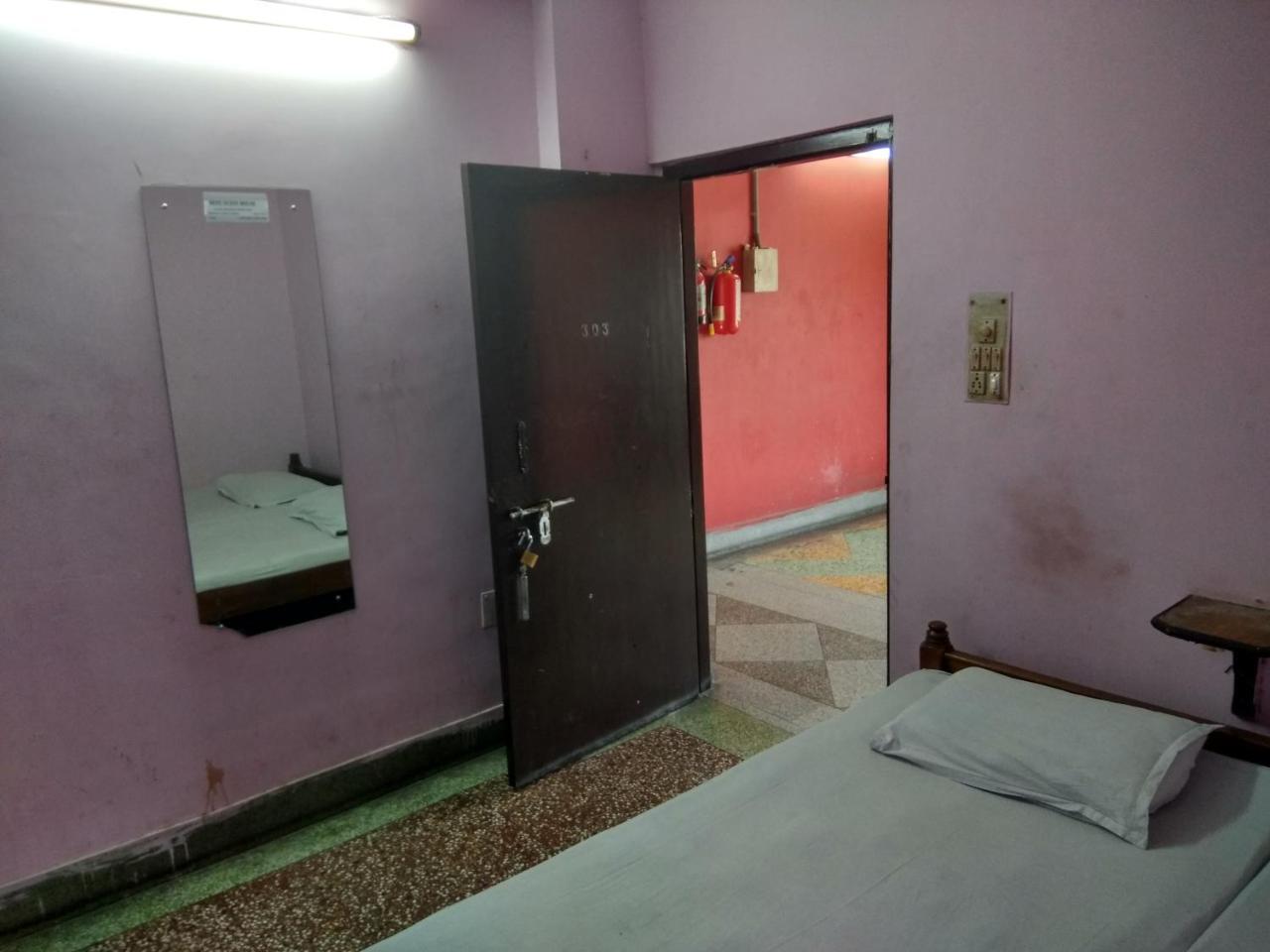 Renu Guest House Calcutta Extérieur photo